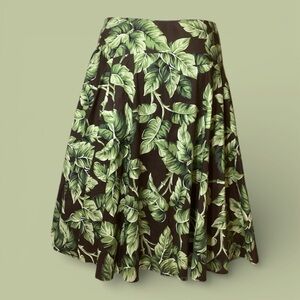 New (never worn) Jones New York brown & green leaf print full lined skirt